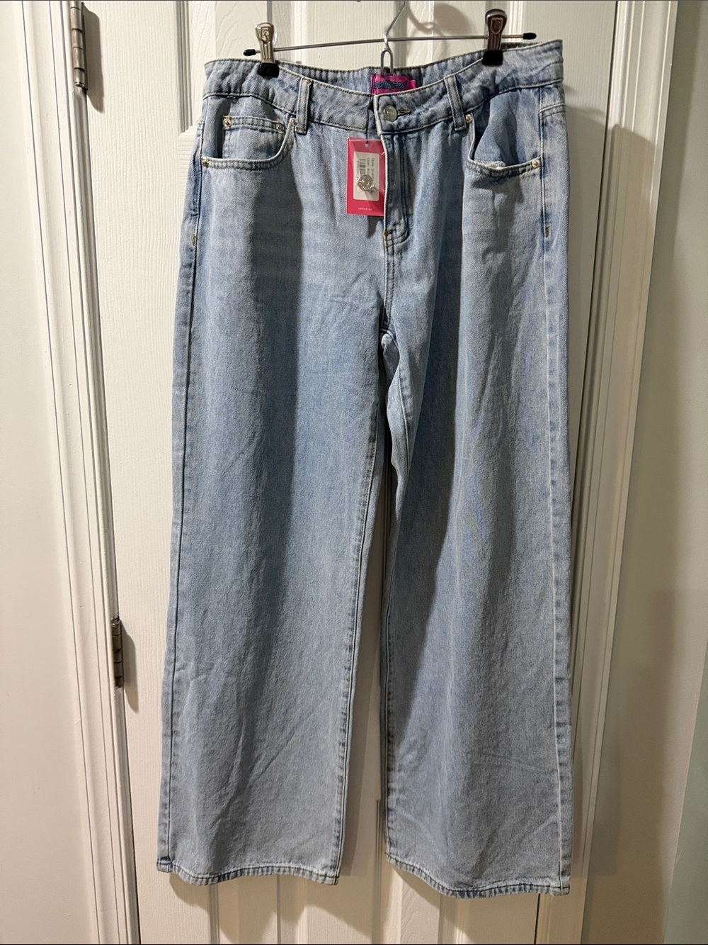 NWT Edikted lightwash loose fit jeans